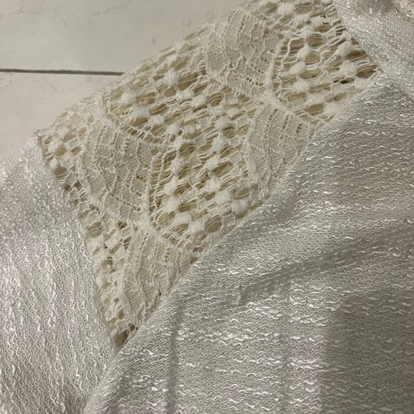 Crochet Shoulder Lightweight Sweater Top - Picture 4 of 4